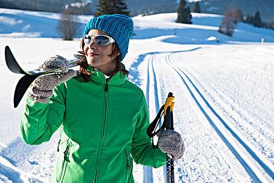 小岛秀夫赞《疯狂的麦克斯：狂暴女神》导演是他的神
